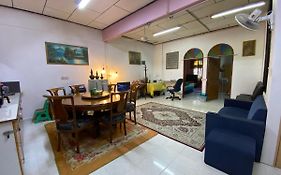 Aryaty Stay Pantai Batu Buruk Kuala Terengganu